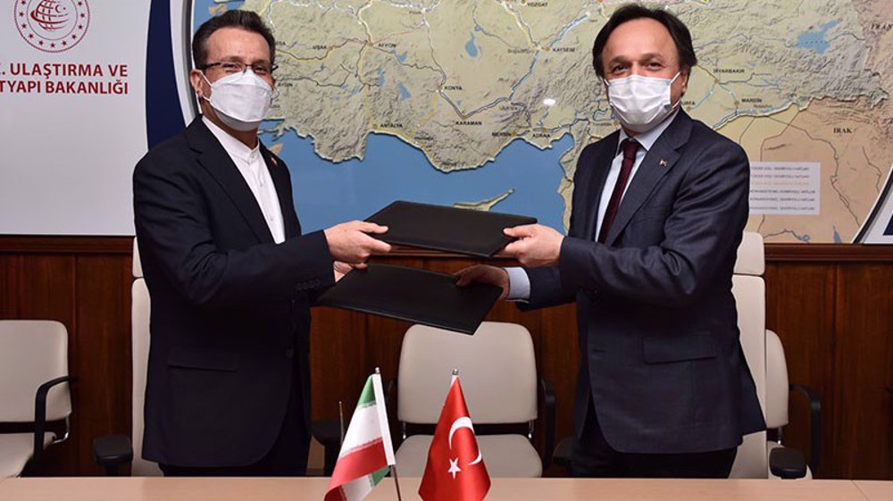 Iran, Turkey sign accords for Pakistan, China railway link 