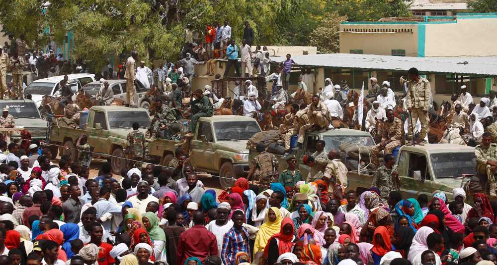 Sudan deploys troops to Darfur to contain tribal violence