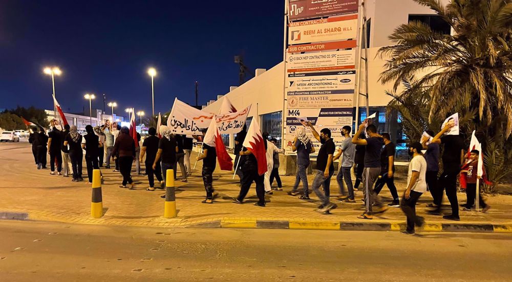 Bahraini protesters urge release of political prisoners as ex-detainee dies