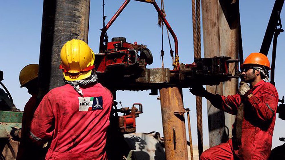 Iran’s Oil Ministry to restore 10,000 jobs: Deputy minister