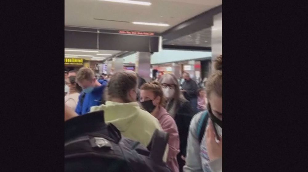 Passenger gun goes off, causes chaos at Atlanta airport, owner flees