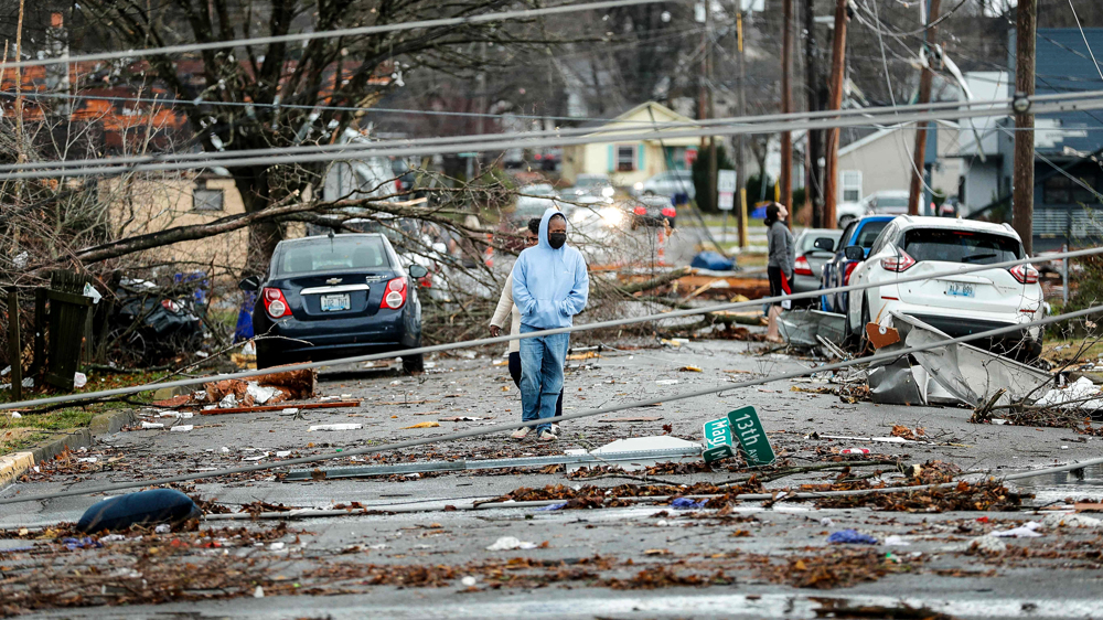 Kentucky tornadoes: Death toll could pass 100; towns without heat and water 