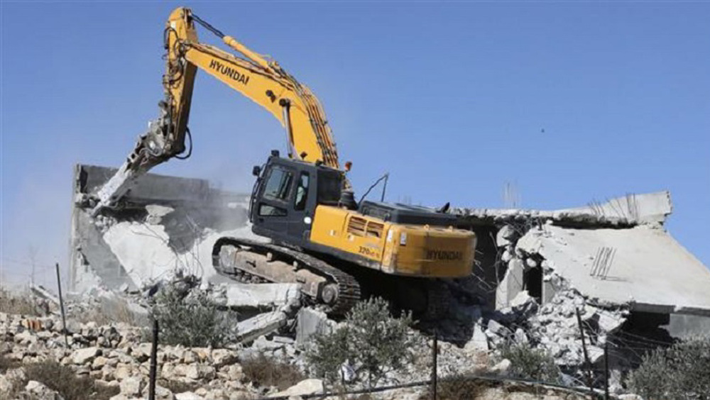 Israel forces Palestinian to demolish his home in al-Quds
