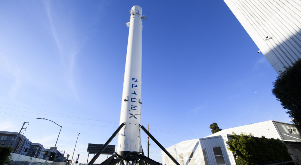 SpaceX prototype rocket blows up on landing