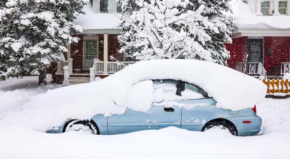 Historic snowstorm knocks out power in Colorado