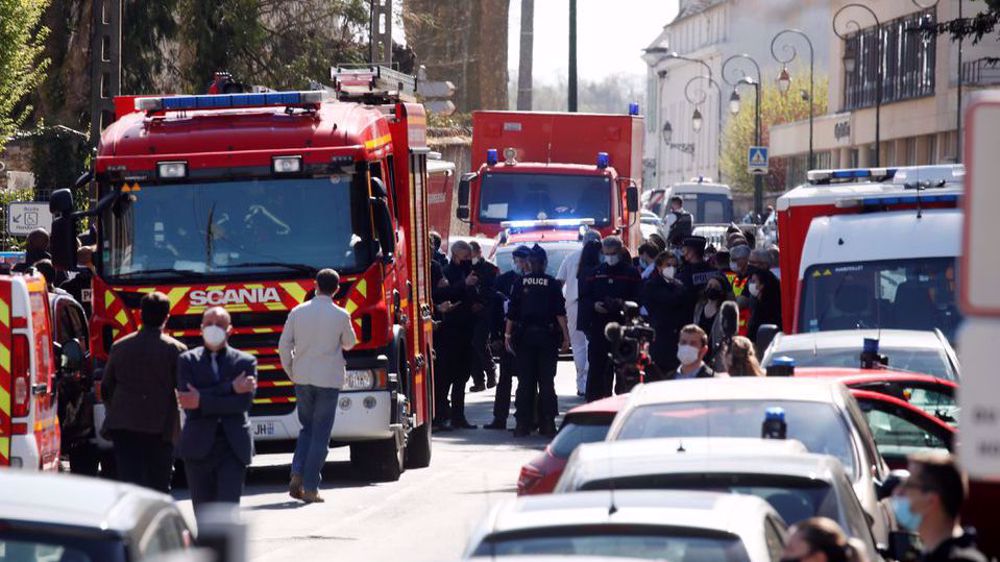 Female police officer dies in stabbing attack in France