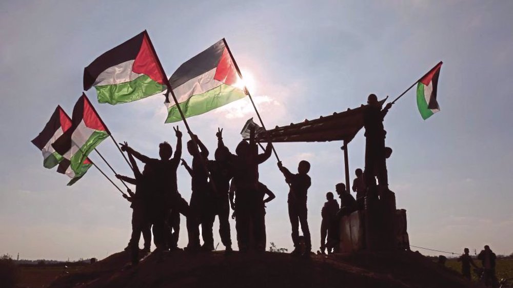 Iran will defend Palestine until liberation: Raeisi to resistance leaders  