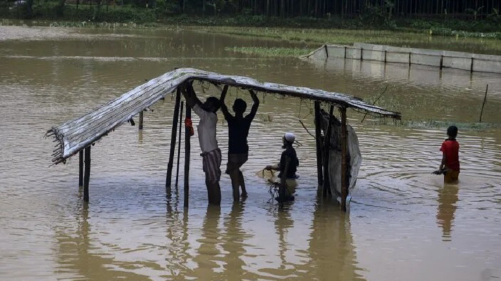 Heavy rains displace thousands of Rohingya Muslim refugees in Bangladesh