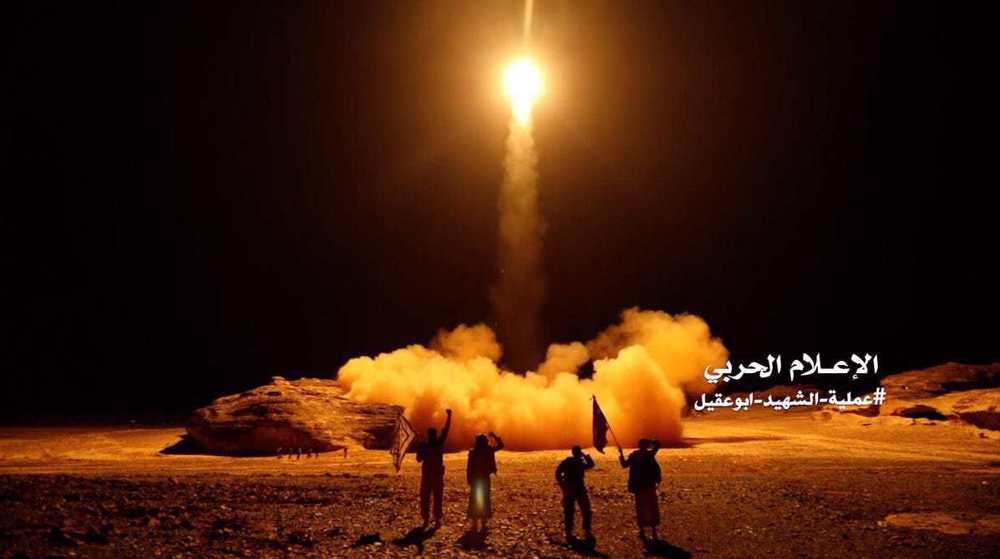 Massive blasts after Yemeni missile hits Saudi militants base 