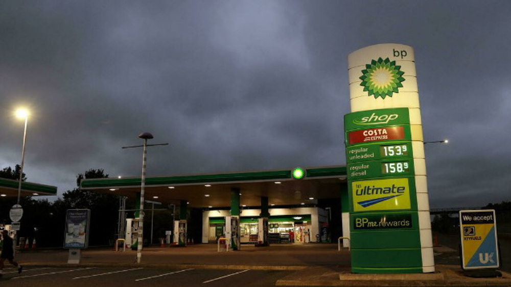 Several UK petrol stations close due to lack of truck drivers
