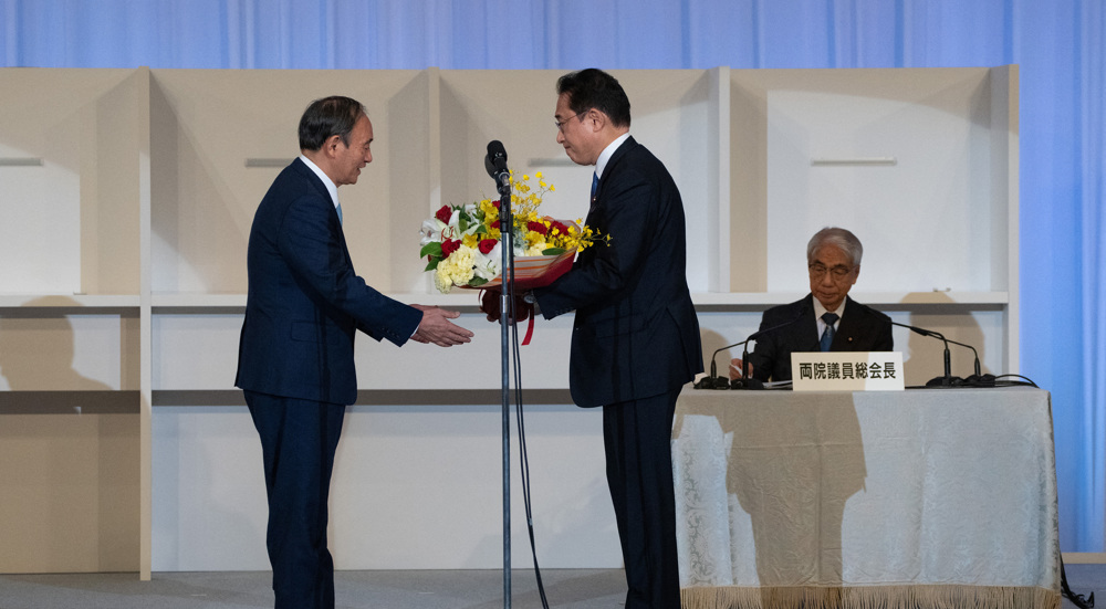 Japan picks ex-foreign minister Fumio Kishida for PM