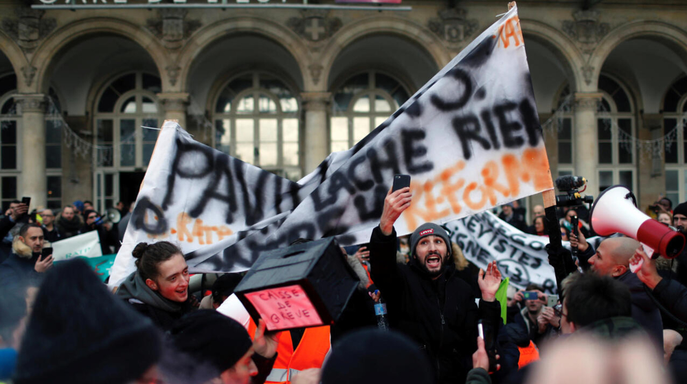 Bi-annual repression of French anti-govt. protests gets usual cover-up