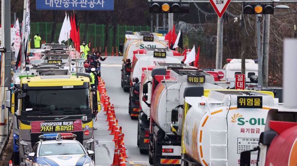 S. Korea truckers strike enters fifth day; no deal reached in govt. talks