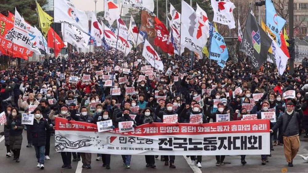 S Korean pres. prepares to widen back-to-work order amid truckers' strike