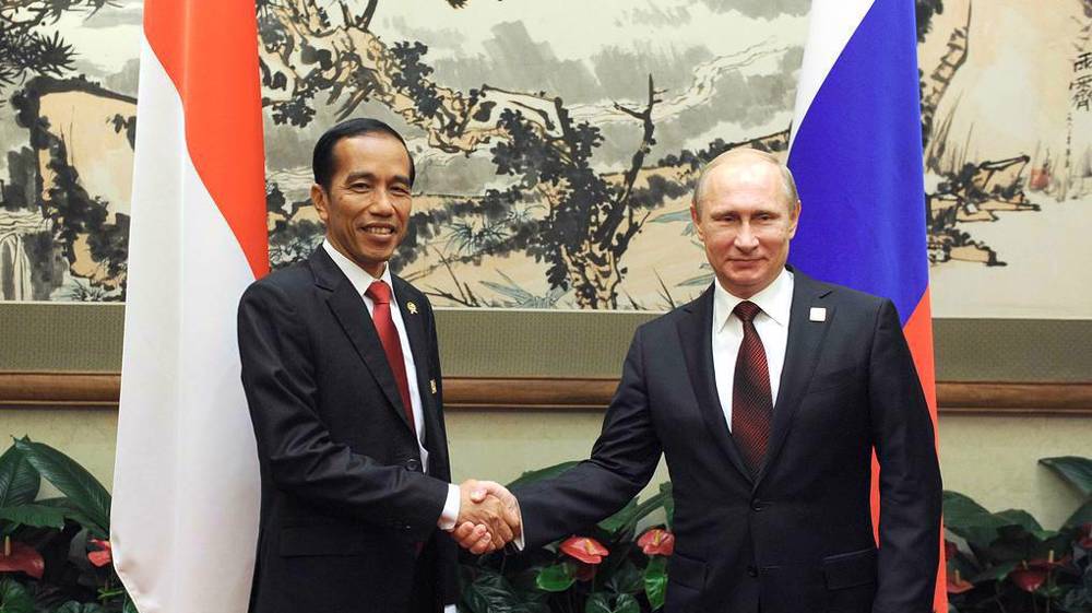 Indonesia mulls buying Russian oil despite Western sanctions as fuel prices soar