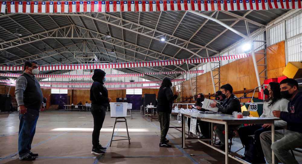 Chileans head to polls to decide on new constitution