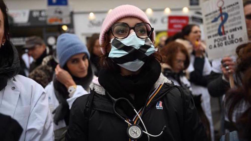French hospitals face chaos as doctors extend strike over pay