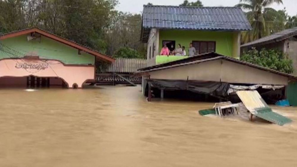 Southern Thailand hit by floods, train services disrupted