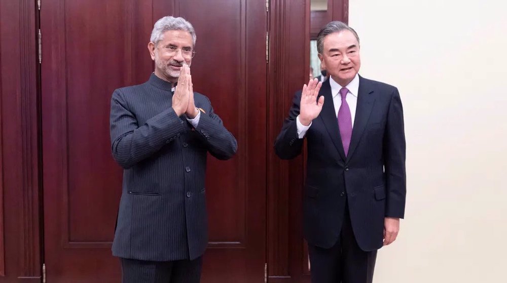 China's top diplomat calls for stable ties with India