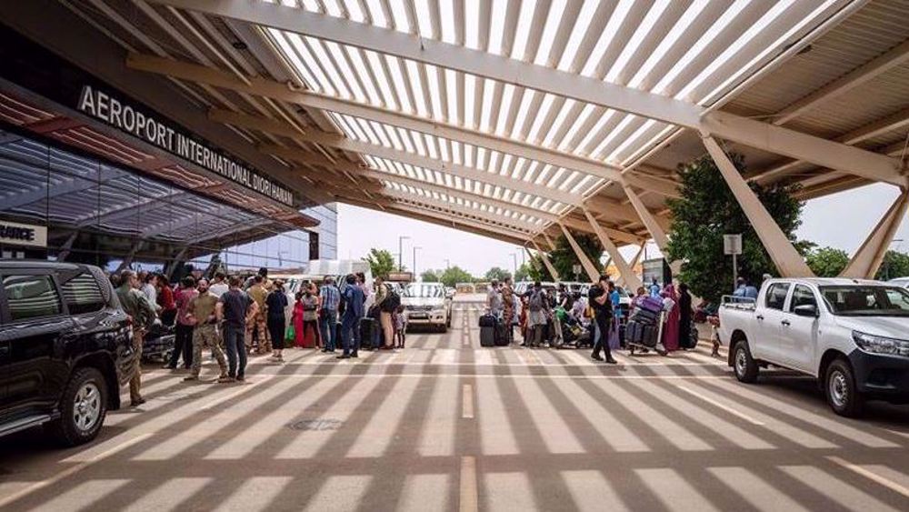 ECOWAS delegation arrives in Niger after invasion threat 