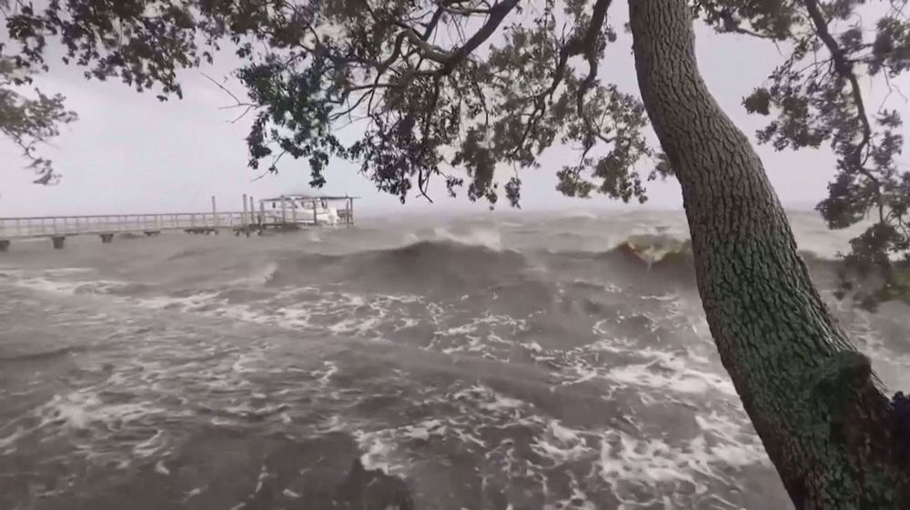 Hurricane Idalia turns streets to rivers in Florida