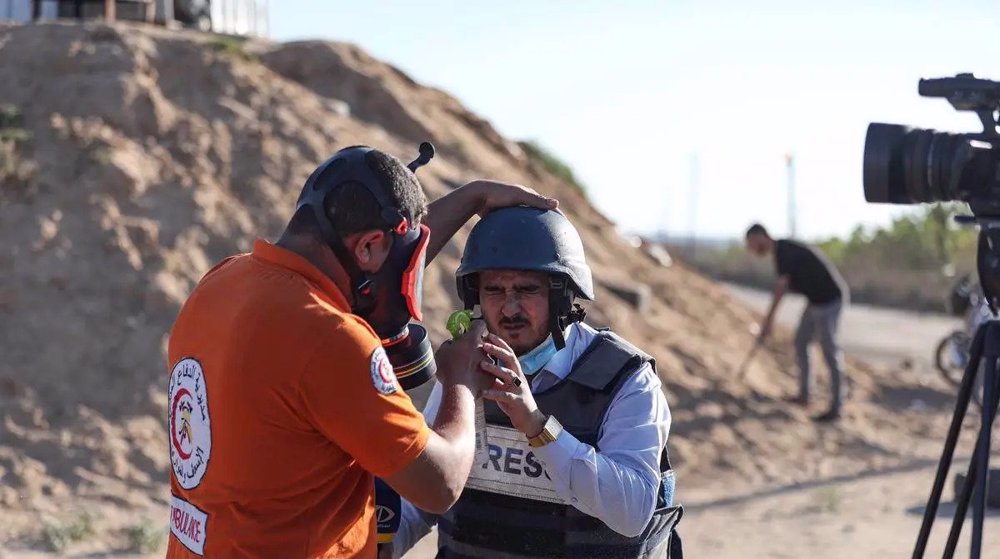 Israeli forces attack Palestinian journalists, paramedics in Gaza Strip