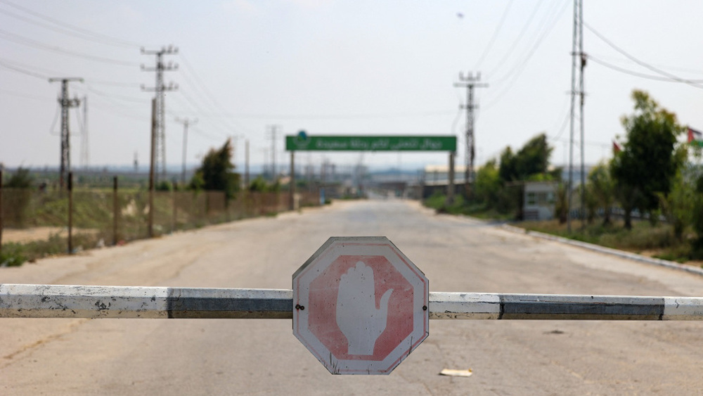 Israel closes Gaza crossings again, hinders Palestinians' access to work