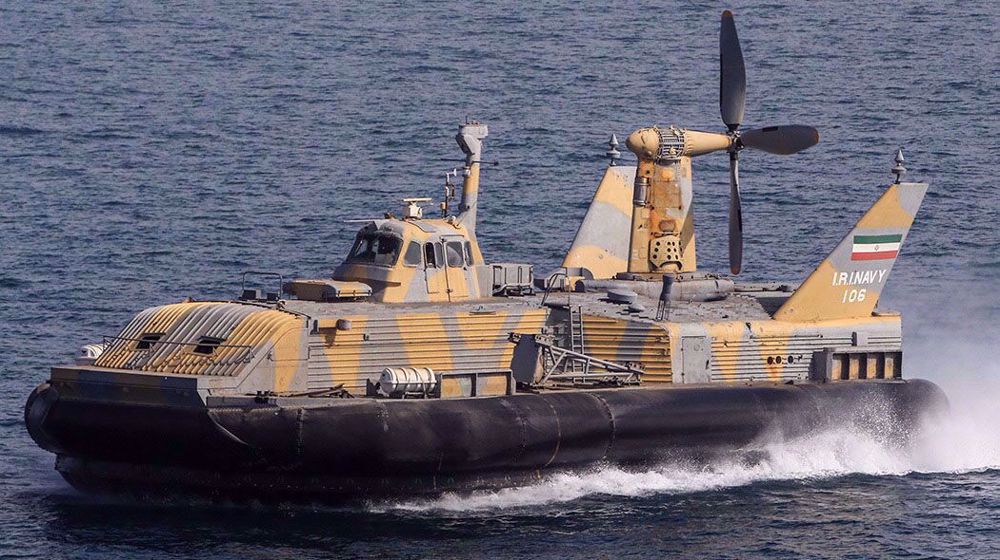 Commander: Iran Navy to equip hovercraft with long-range missiles