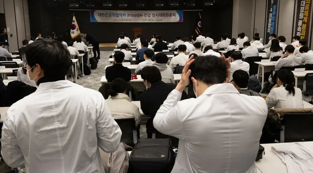 South Korea healthcare in crisis amid doctor residents walkout