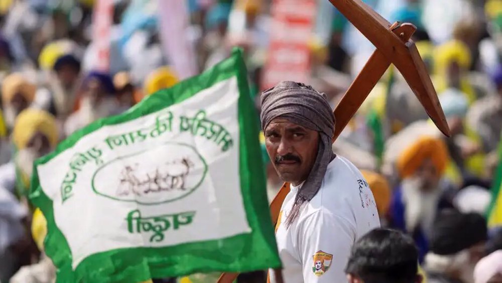 1,000s of Indian farmers protest in New Delhi for higher crop prices