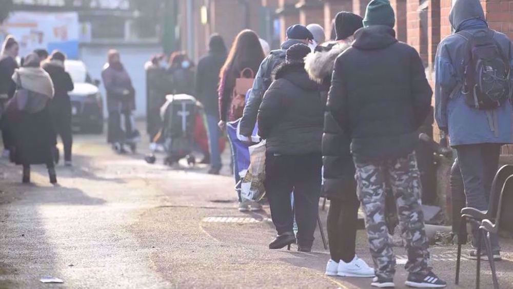 Biggest rise in ‘absolute poverty’ for 30 years seen in UK