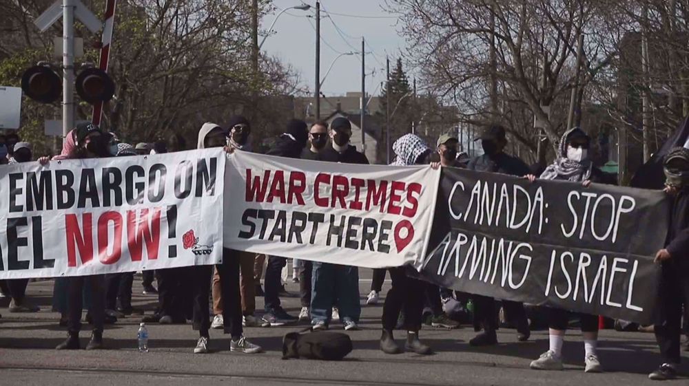 Toronto activists block Canada-US rail line in support of Gaza