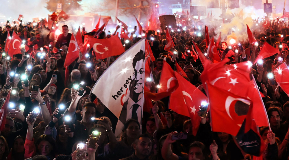 Turkey local elections: Stunning victory for opposition