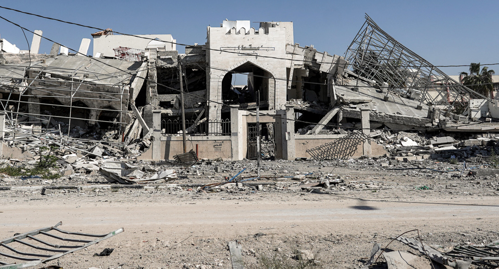 Destruction at Nasser medical complex in Khan Yunis