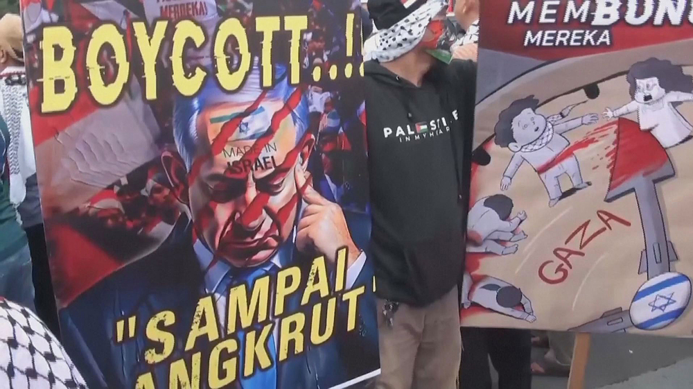 Thousands of Indonesians rally in Jakarta in support of Palestinians