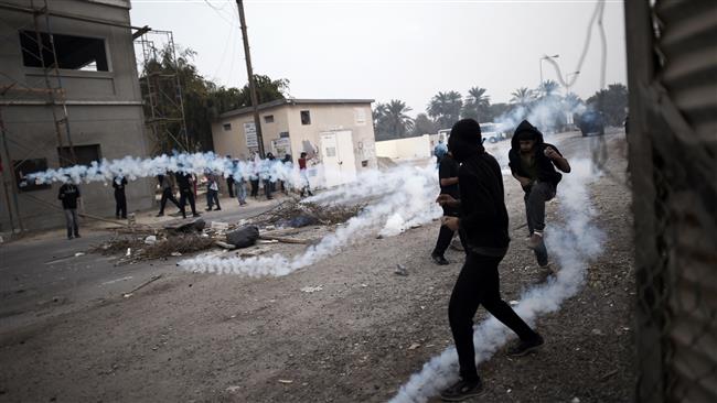 Bahrain police clash with protesters in Nuwaidrat