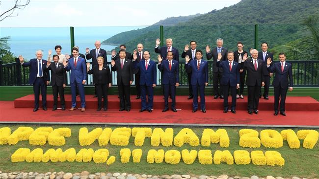 Second day of APEC summit in Vietnam 