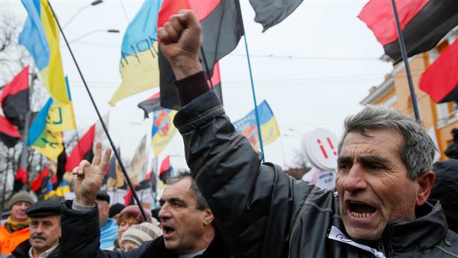 Saakashvili supporters storm Kiev arts center