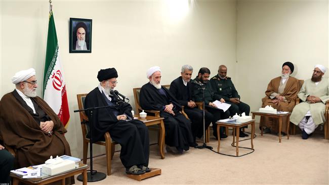 'Iran’s Shia, Sunni Muslims standing side by side'
