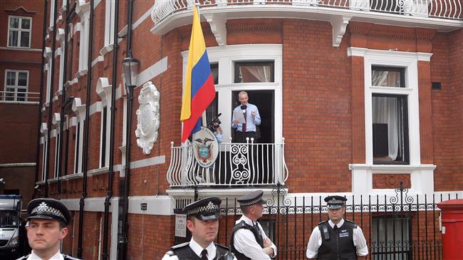 Protesters gather to block Assange eviction