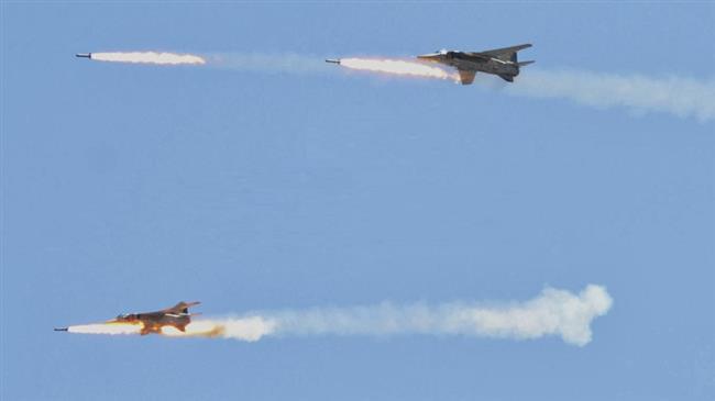 Syrian jets hit positions of Daesh, Nusra in Sweida, Hama