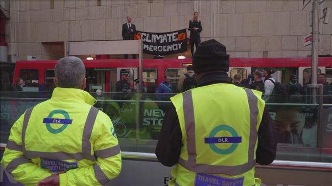 Climate change activists paralyze London