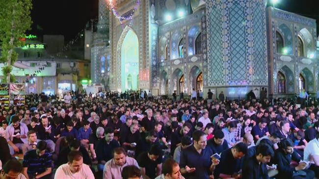 Muslims in Iran mark Night of Destiny