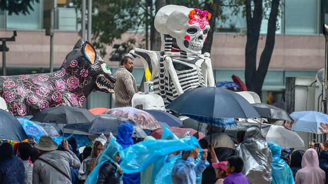 Skulls, skeletons, & devils: Celebrating life in Mexico