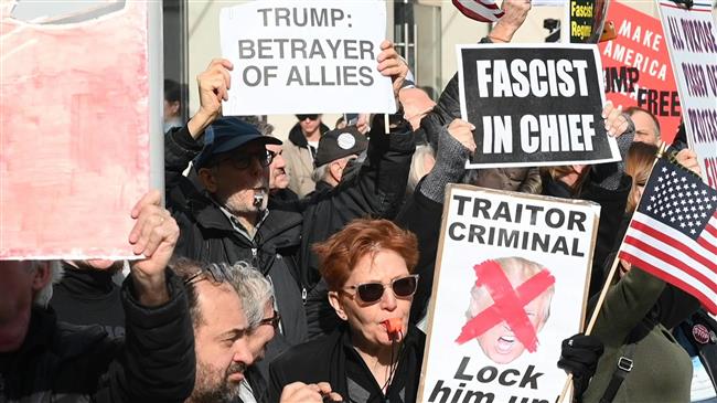 Anti-Trump protest held at NY's Veterans Day Parade