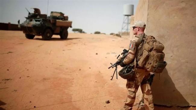 France to withdraw 2,000 troops from Africa, close bases