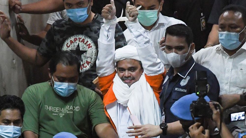 Indonesian cleric arrested for holding mass rallies after return from exile