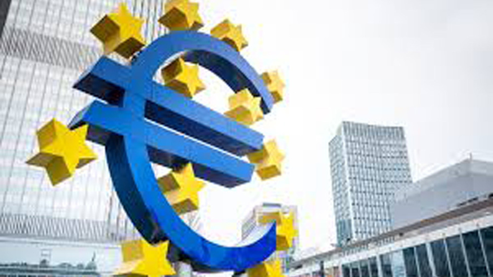 Economists: 'Scale of eurozone crisis impossible to predict'