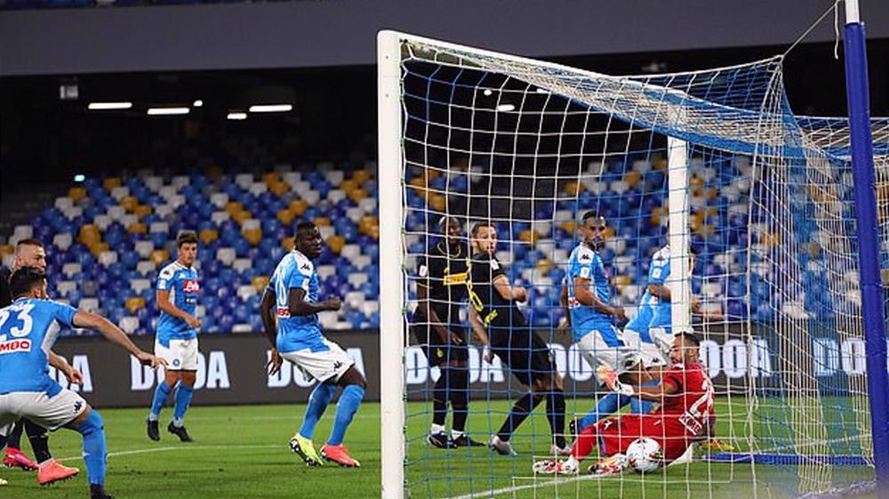 Coppa Italia: Napoli beat Inter Milan 2-1 on AGG. 
