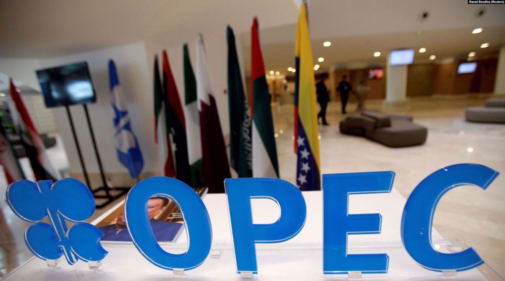 Saudi threatens new oil-price war with OPEC members